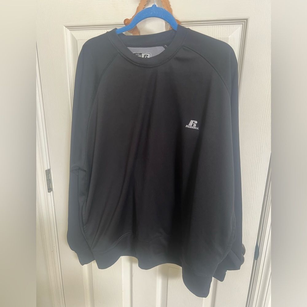 Russell Athletic Men's Classic Black Crewneck Sweater with Pockets, sportswear